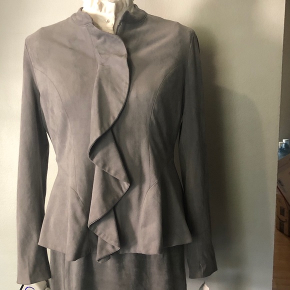 NWT- Stunning Faux Suede zip up Jacket Size XS - Picture 1 of 3